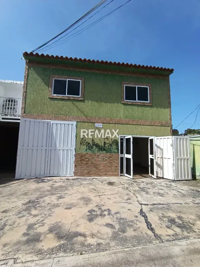 Local Comercial en ¨Porlamar Av. Llano Adentro Piso 1 - 9