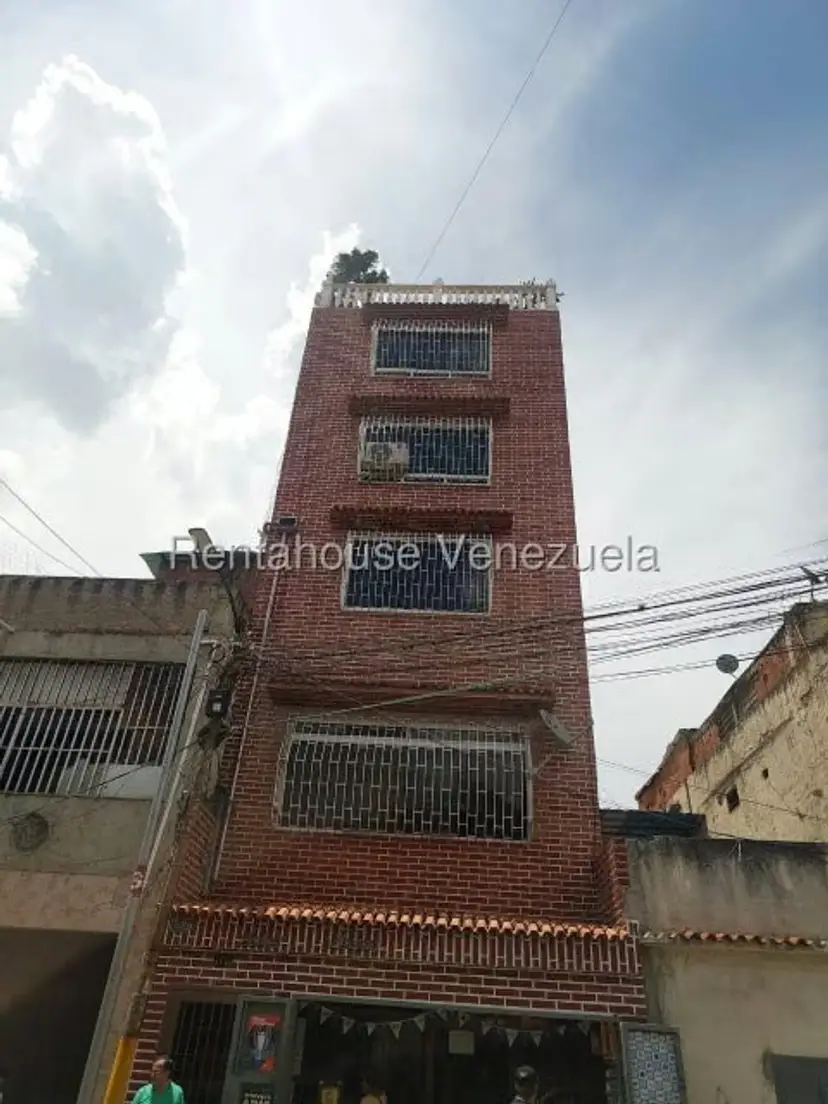 Apartamento (Multiples Niveles) en Venta en Catia, Distrito Metropolitano