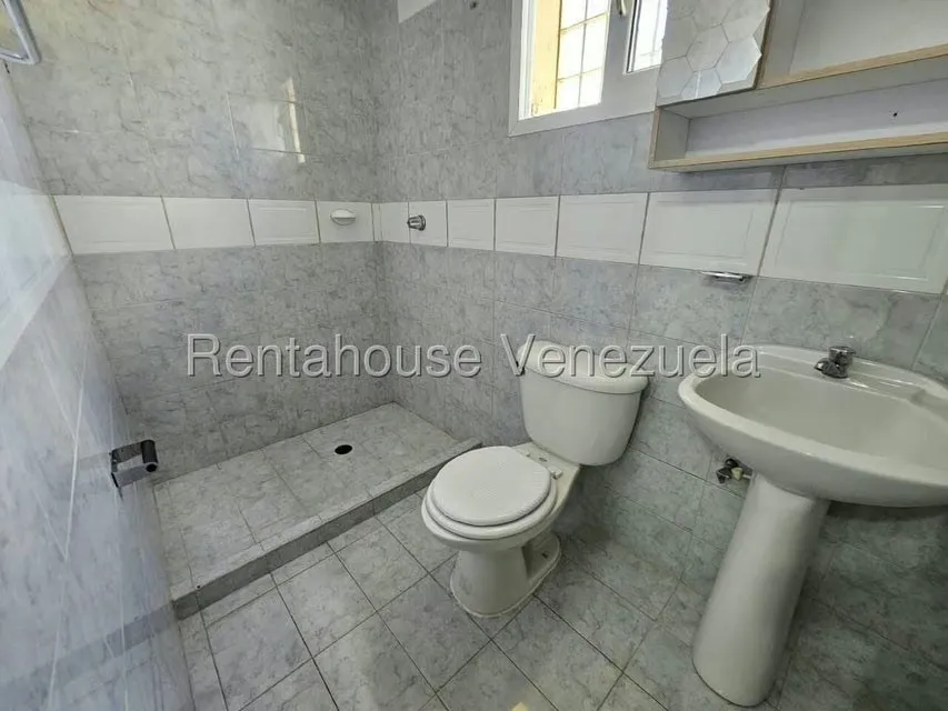 Apartamento (1 Nivel) en Alquiler en Centro, Falcon - 8