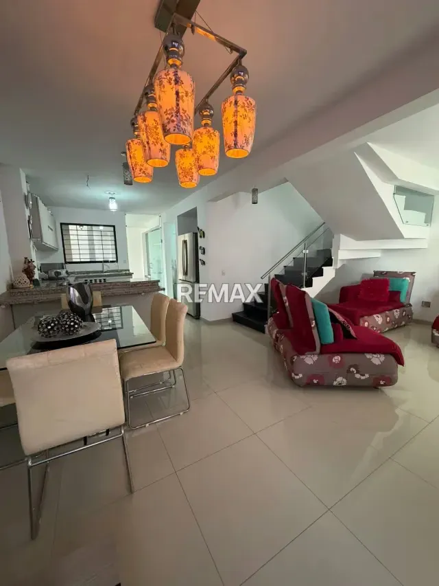 Casa en Venta en Cabudare en conjunto moderno con planta eléctrica integral y