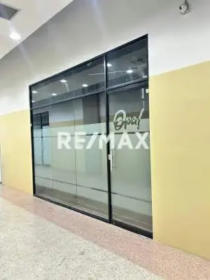 EN ALQUILER LOCALES COMERCIALES EN C.C CIUDAD CREPUSCULAR, ZONA CENTRO DE BARQUISIMETO.