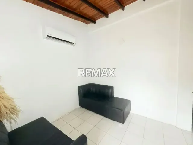 AMPLIA CASA EN VENTA EN URB LA TEURA LA PIEDAD CABUDARE LARA - 2