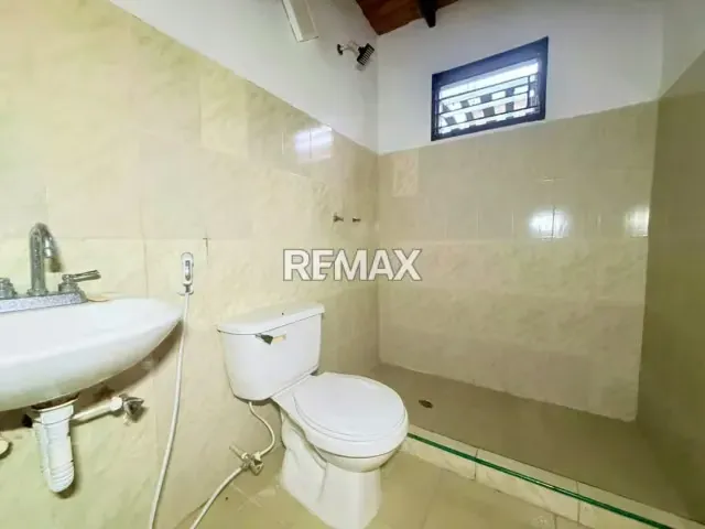 AMPLIA CASA EN VENTA EN URB LA TEURA LA PIEDAD CABUDARE LARA - 8