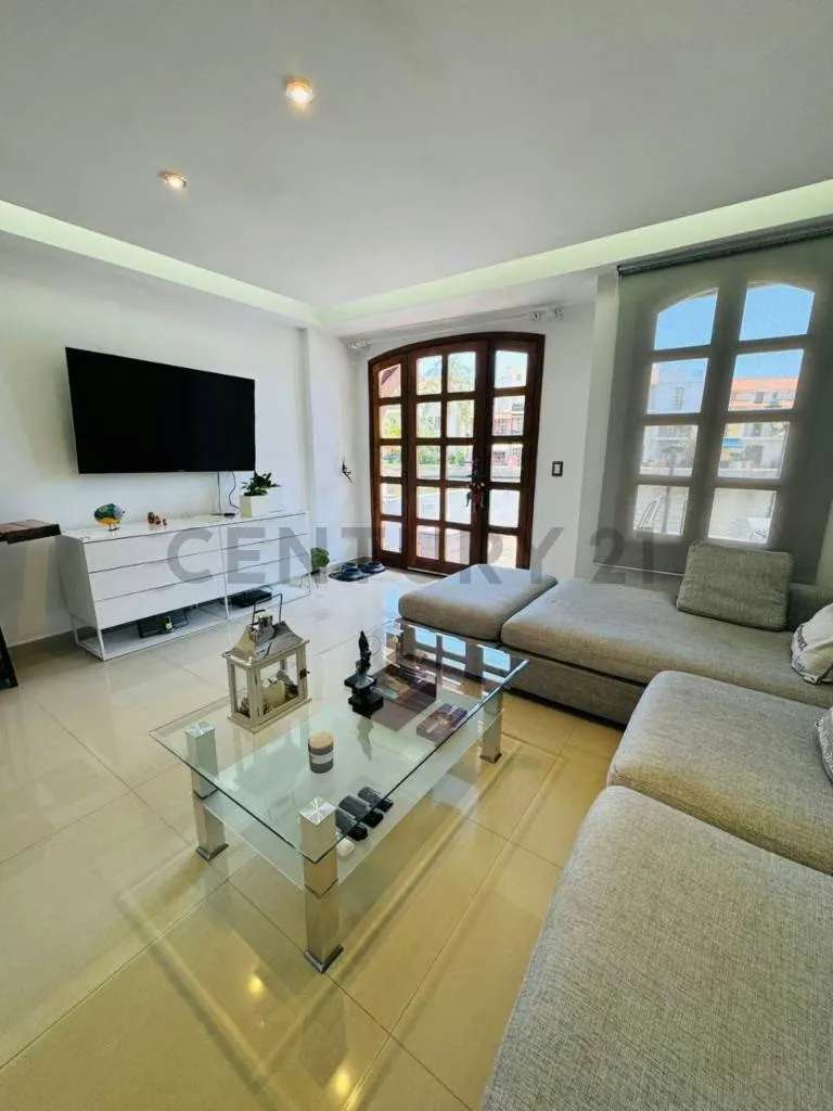 Alquiler de Town-House en Conjunto Residencial Pueblo Viejo, Lecheria