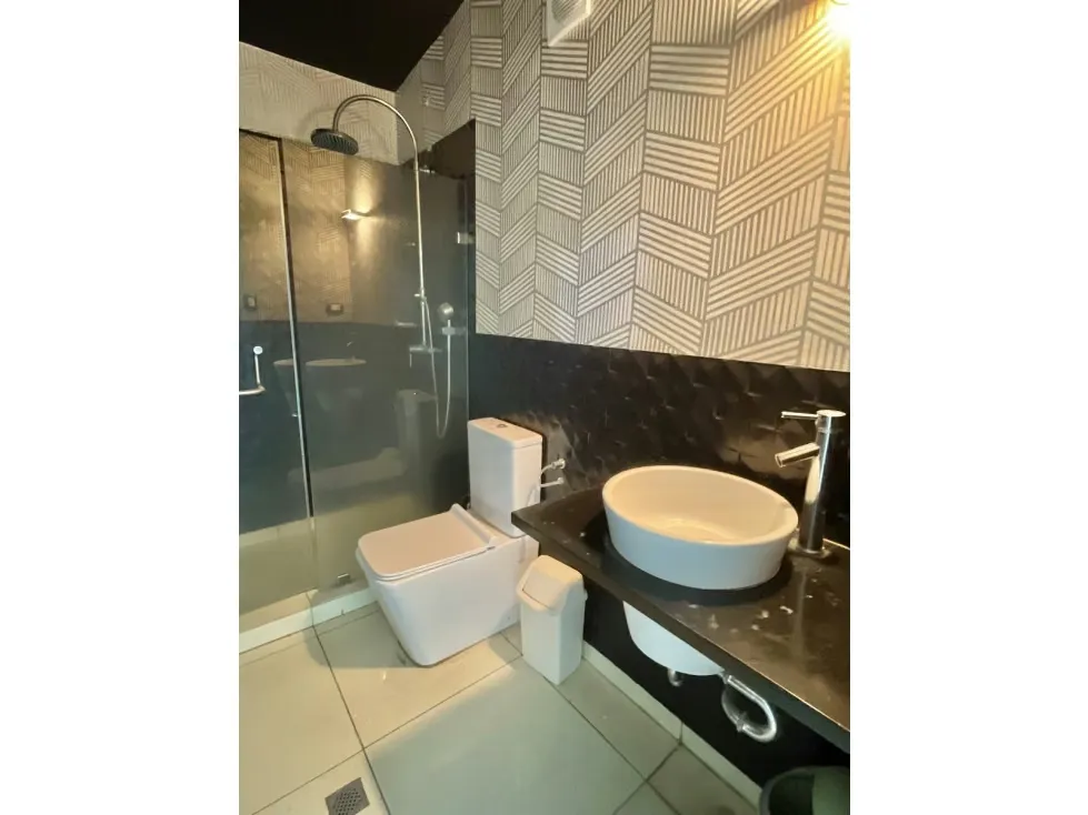 Se vende casa 600 m2 4h+s/3.5b+s/10p Clna de Los Chaguaramos - 17