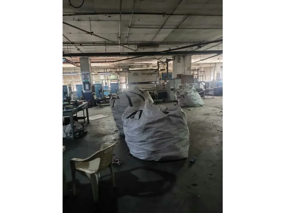 Vendo local comercial c/ galpón 1049m2 Lebrun 2150 - 7
