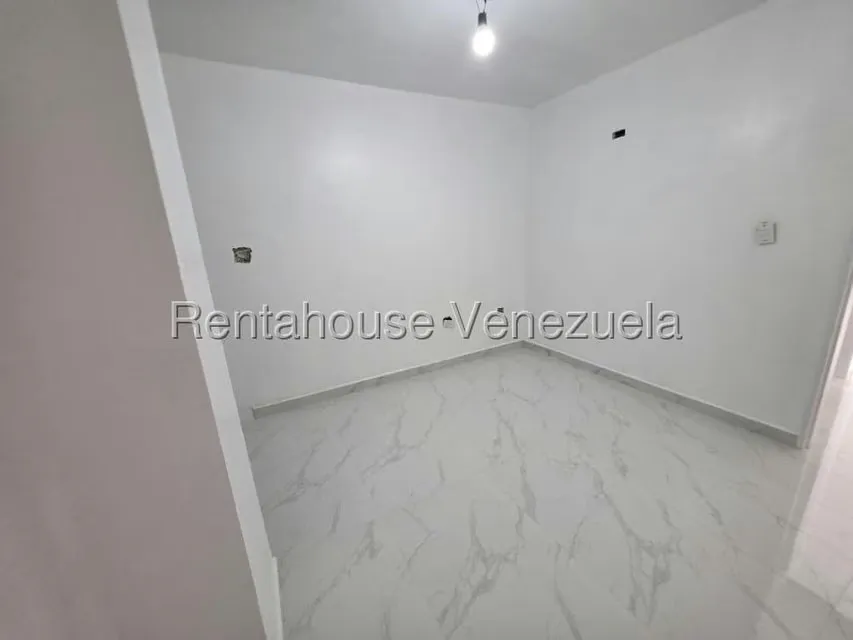 Apartamento (1 Nivel) en Venta en Frutas Condominio, Miranda - 4