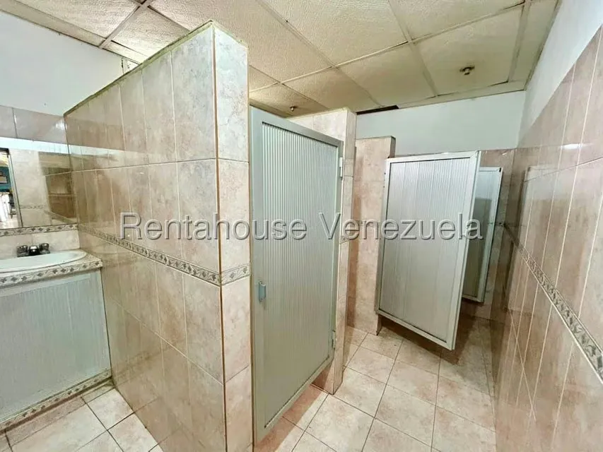 Comercial (Club Campestre) en Venta en Zona Oeste, Lara - 21