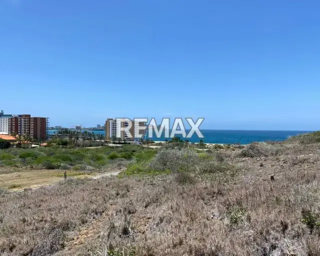 ¡INVIERTE CON VISTA AL MAR! EN VENTA ESPECTACULAR TERRENO EN URBANIZACIÓN PRIVADA CON VIGILANCIA, UBICADO ESTRATÉGICAMENTE ENTRE PLAYA MORENO Y PLAYA EL ÁNGEL. TU PRÓXIMO PROYECTO COMIENZA AQUÍ.