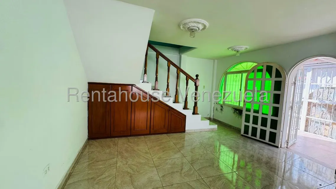 Casa (Duplex) en Venta en La Mora I, Aragua - 23