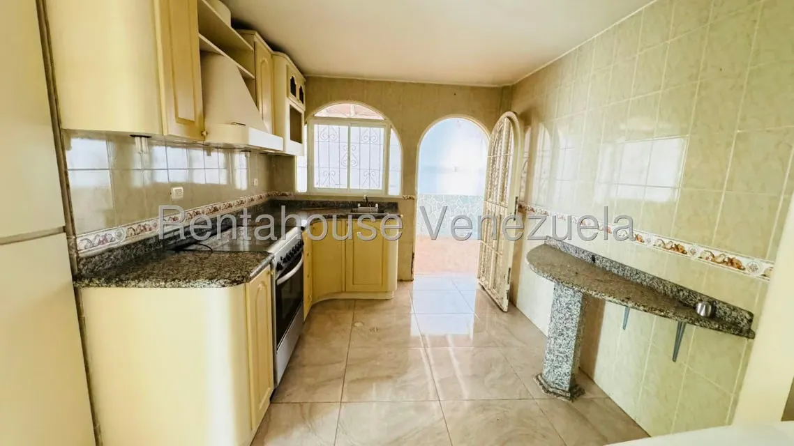 Casa (Duplex) en Venta en La Mora I, Aragua - 24