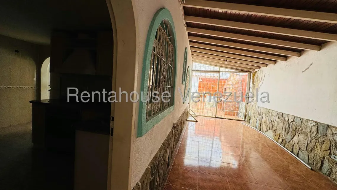 Casa (Duplex) en Venta en La Mora I, Aragua - 28