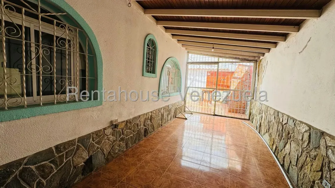 Casa (Duplex) en Venta en La Mora I, Aragua - 6