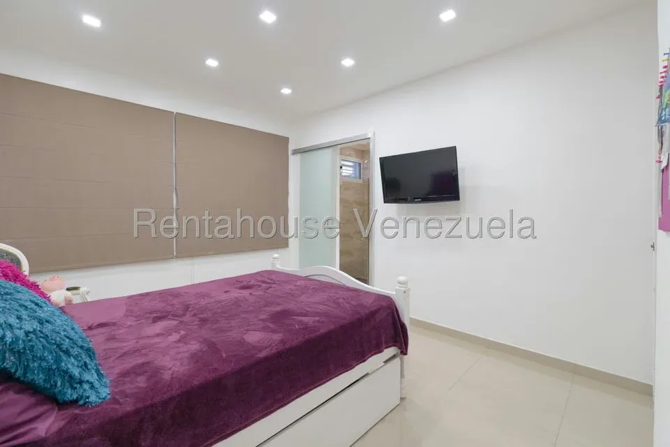 Casa (Duplex) en Venta en Santa Fe Norte, Distrito Metropolitano - 32