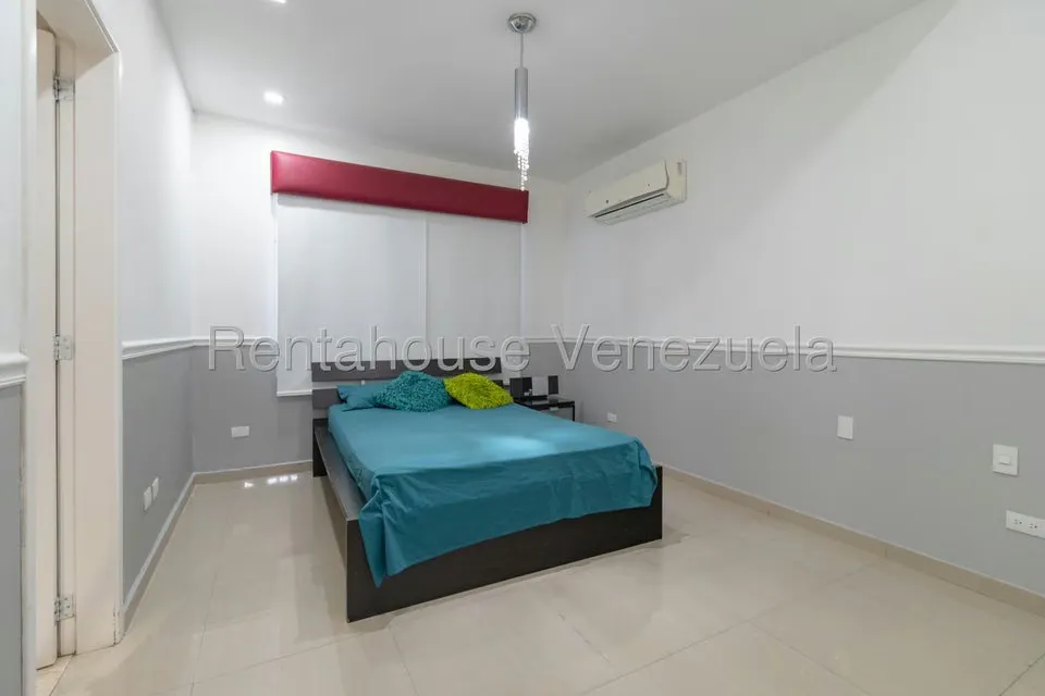 Casa (Duplex) en Venta en Santa Fe Norte, Distrito Metropolitano - 36