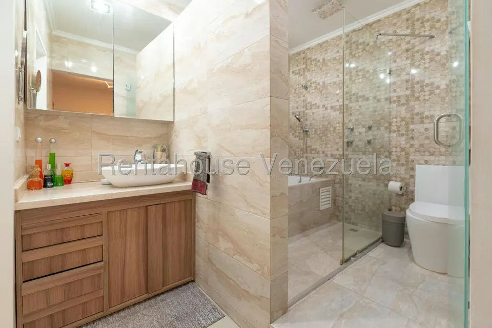 Casa (Duplex) en Venta en Santa Fe Norte, Distrito Metropolitano - 42