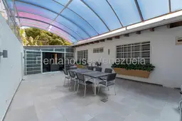 Vista 44