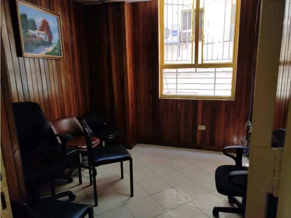 OPORTUNIDAD Oficina de 73m Av Urdaneta, 3 OFC 1 Bañ - 28