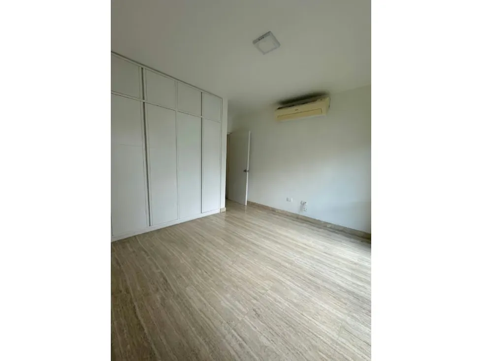 Apartamento en alquiler 131m², campo alegre - 11