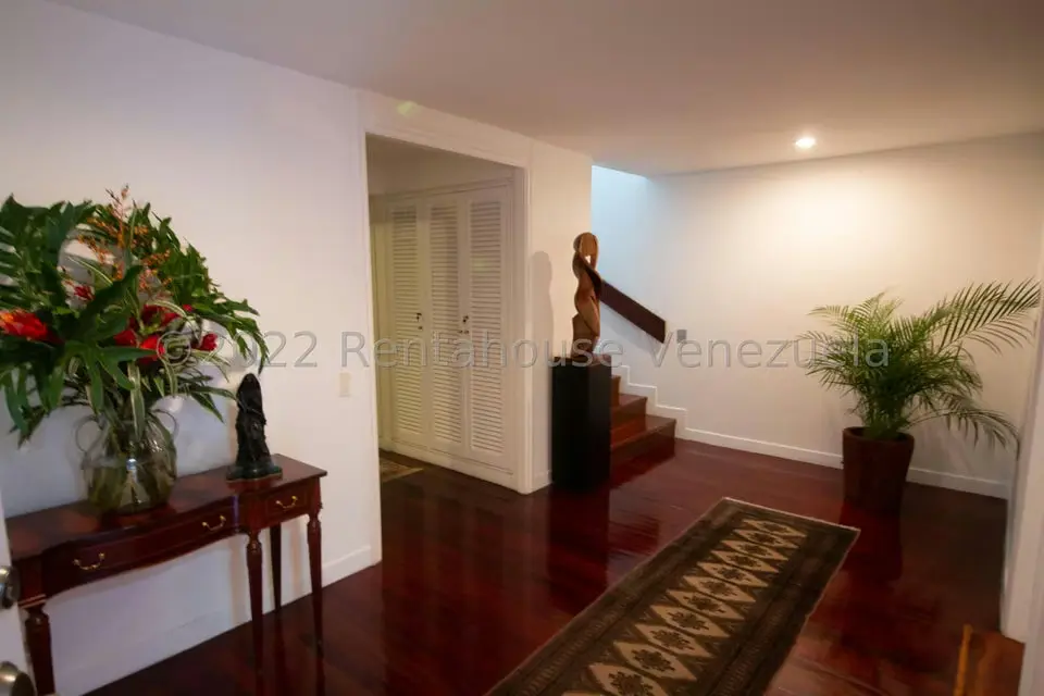 Casa (Multipes Niveles) en Venta en Alto Hatillo, Distrito Metropolitano - 16