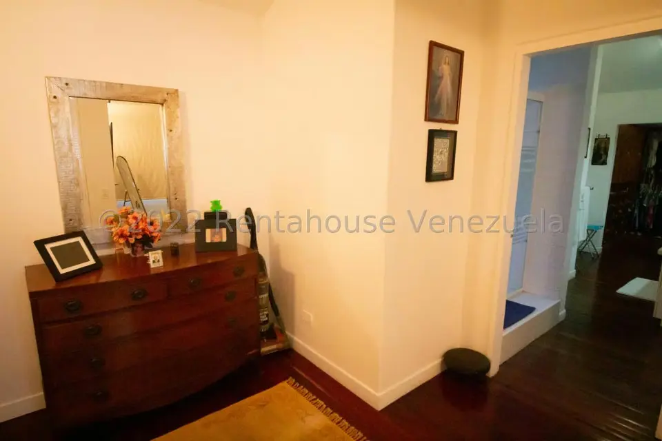 Casa (Multipes Niveles) en Venta en Alto Hatillo, Distrito Metropolitano - 18