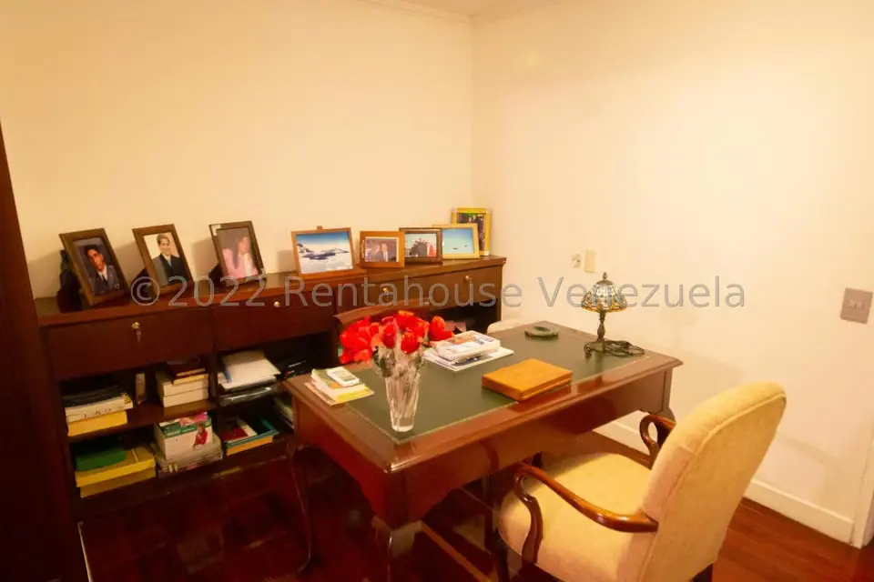 Casa (Multipes Niveles) en Venta en Alto Hatillo, Distrito Metropolitano - 31