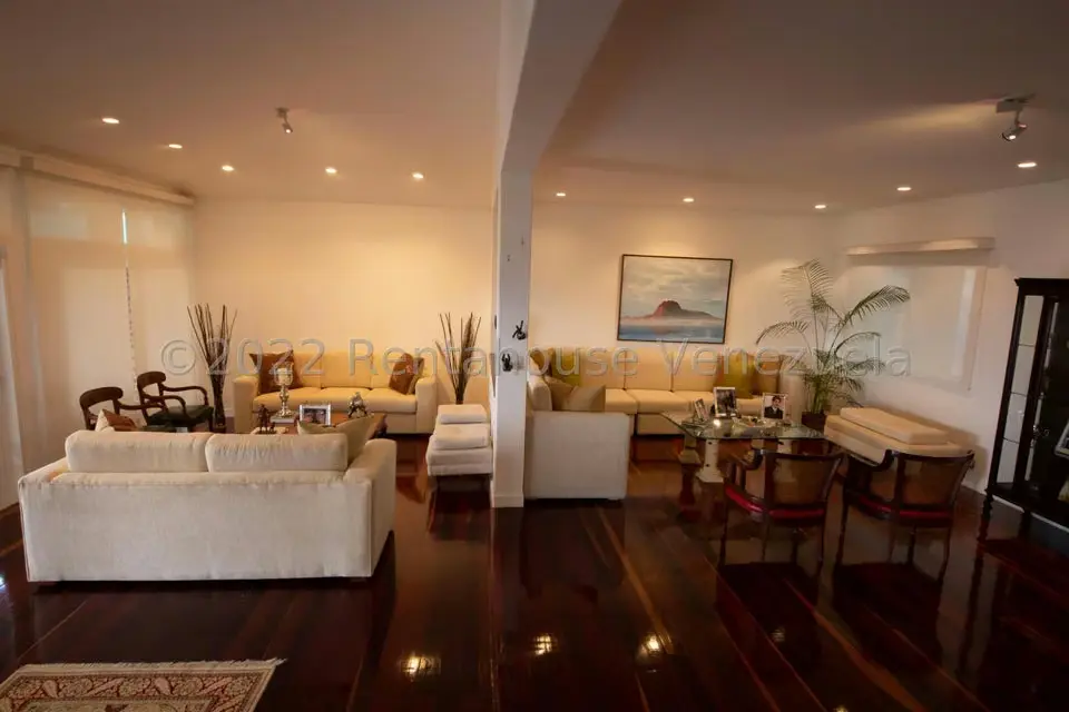 Casa (Multipes Niveles) en Venta en Alto Hatillo, Distrito Metropolitano - 5