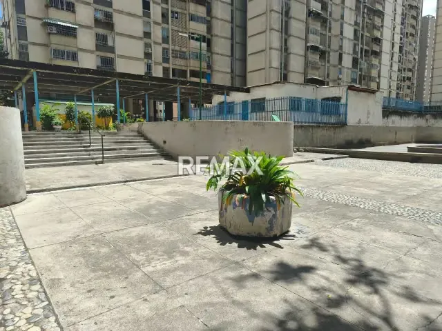 LINDO APARTAMENTO EN ALQUILER EN LA CALIFORNIA NORTE - 2
