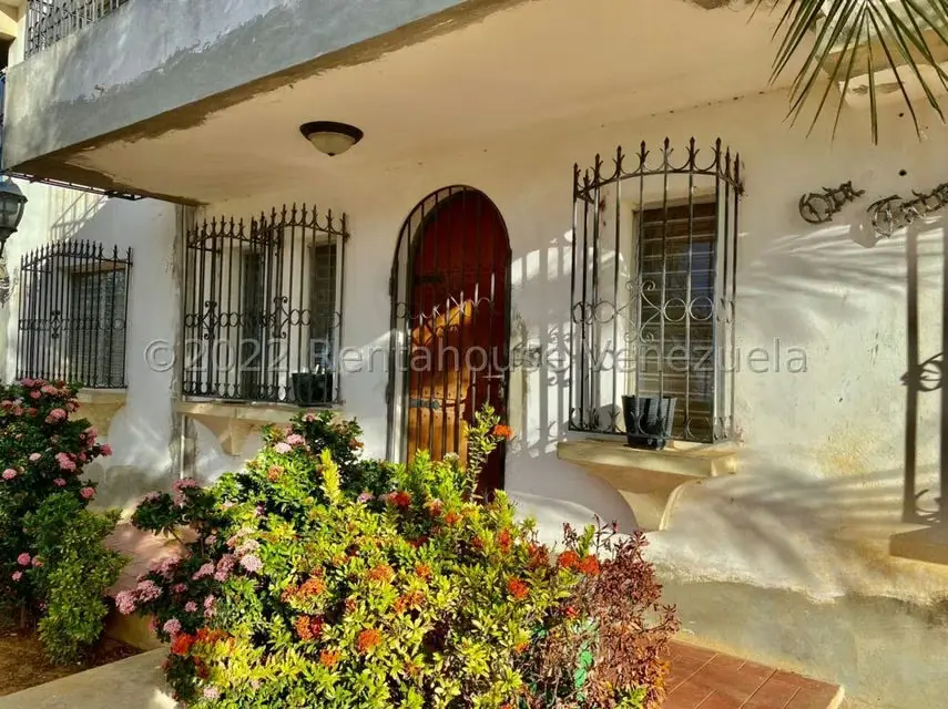 Casa (Duplex) en Venta en Santa Irene, Falcon - 2