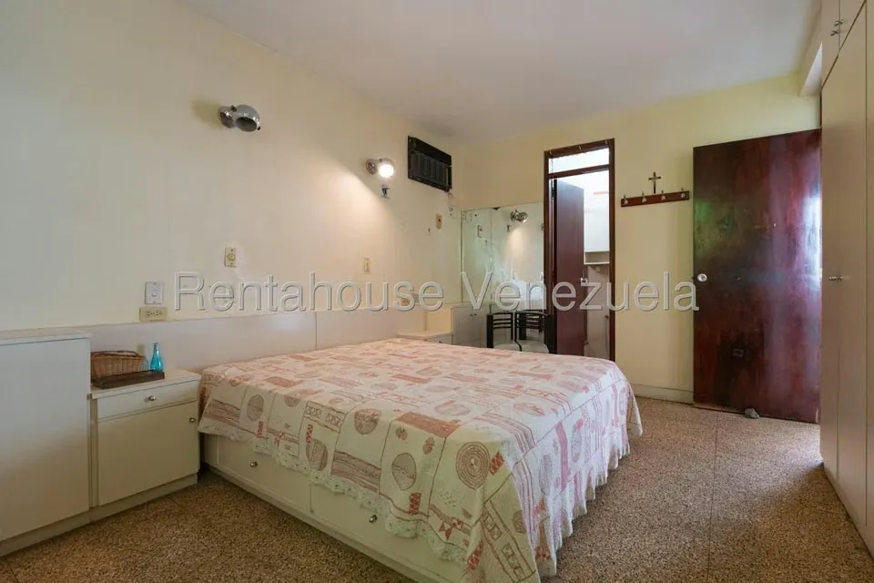 Casa (Duplex) en Venta en El Cafetal, Distrito Metropolitano - 31