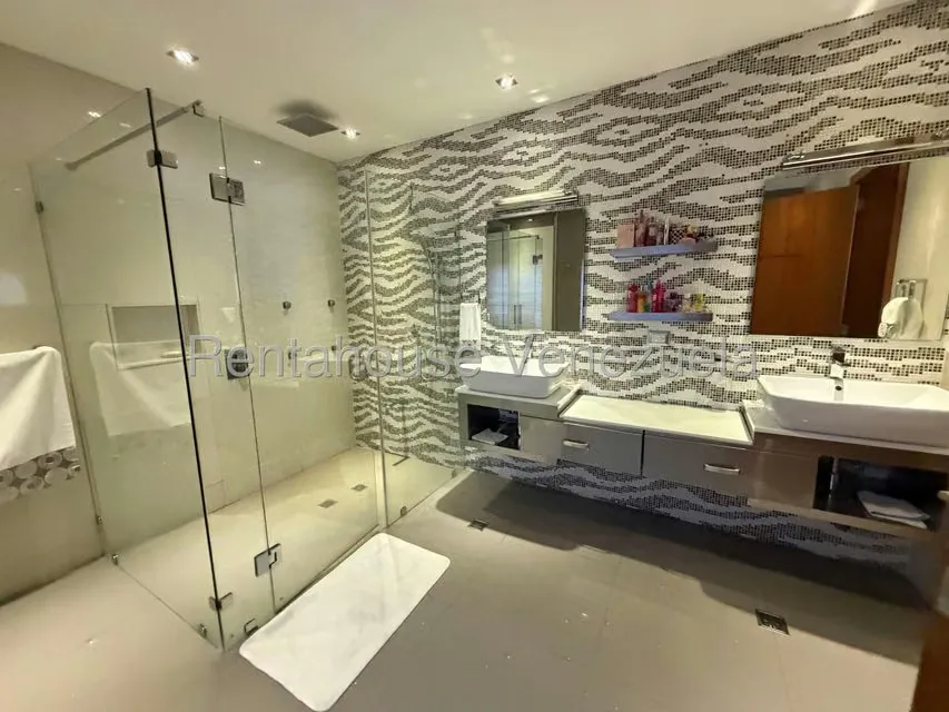 Casa (Duplex) en Venta en Llano Alto, Portuguesa - 42