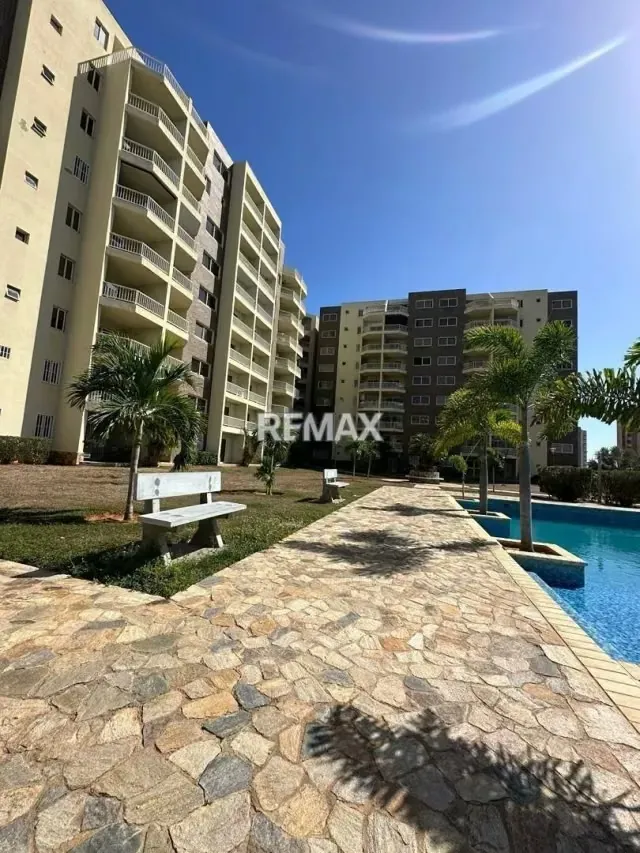 ¡APARTAMENTO EN ALQUILER! - 3
