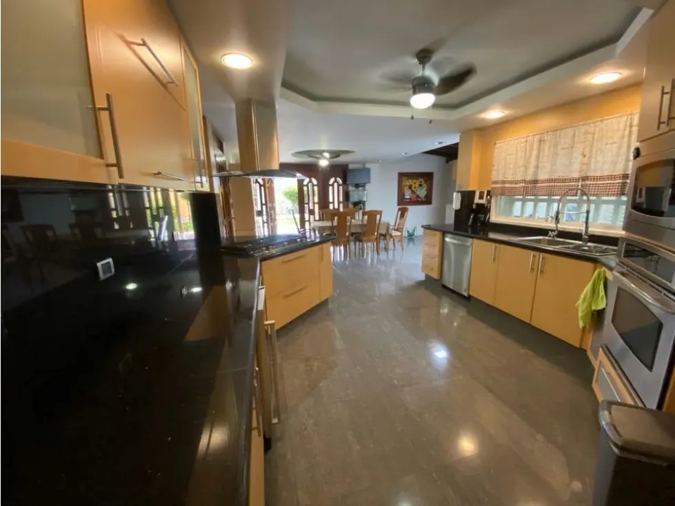 Vendo casa 594m2 La Lagunita 2509 - 8