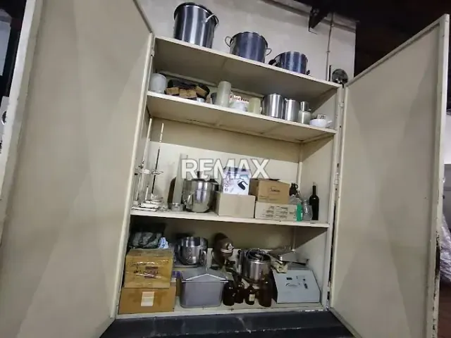 FONDO DE COMERCIO DE FARMACIA EN VENTA, OPERATIVO Y RENTABLE, EN CATIA, CARACAS - 11