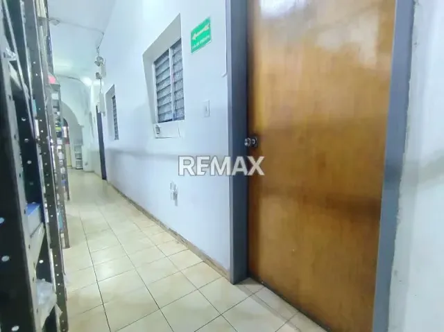 FONDO DE COMERCIO DE FARMACIA EN VENTA, OPERATIVO Y RENTABLE, EN CATIA, CARACAS - 6
