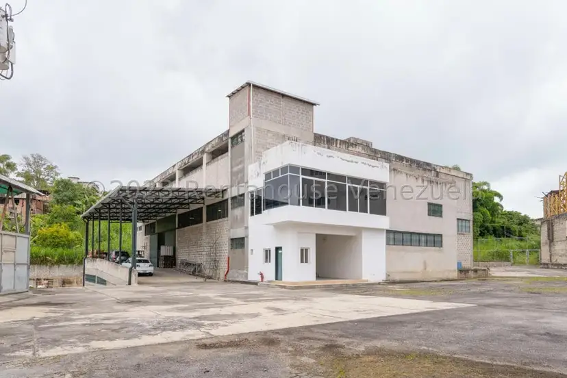 Comercial (Galpon - Deposito) en Venta en Municipio Carrizal, Miranda