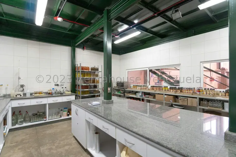 Galpon - Deposito en Venta en Municipio Carrizal, Miranda - 38