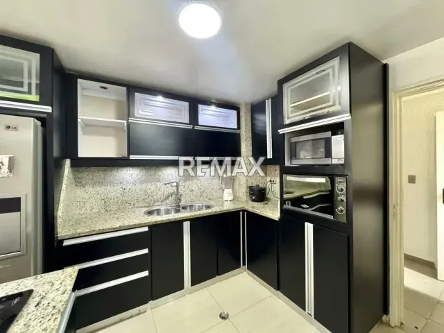 Apartamento. Venta. Pueblo Nuevo - 2
