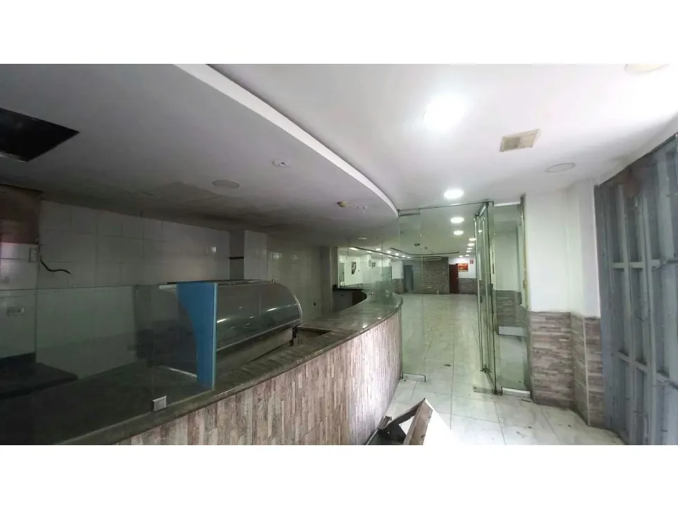 Se vende local comercial 200 m2 Av. Lecuna 5056 - 23