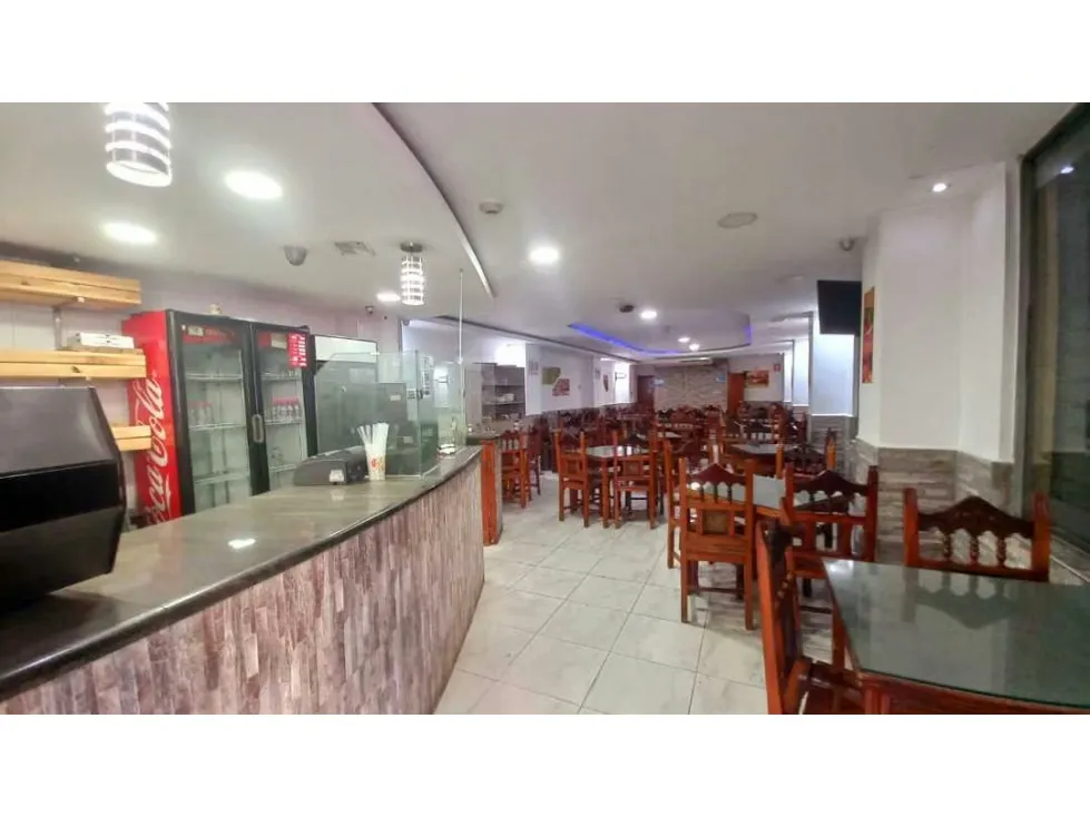 Se vende local comercial 200 m2 Av. Lecuna 5056 - 4