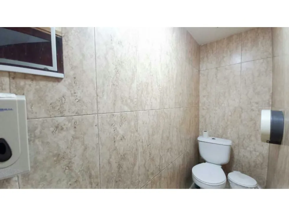 Se vende local comercial 200 m2 Av. Lecuna 5056 - 7