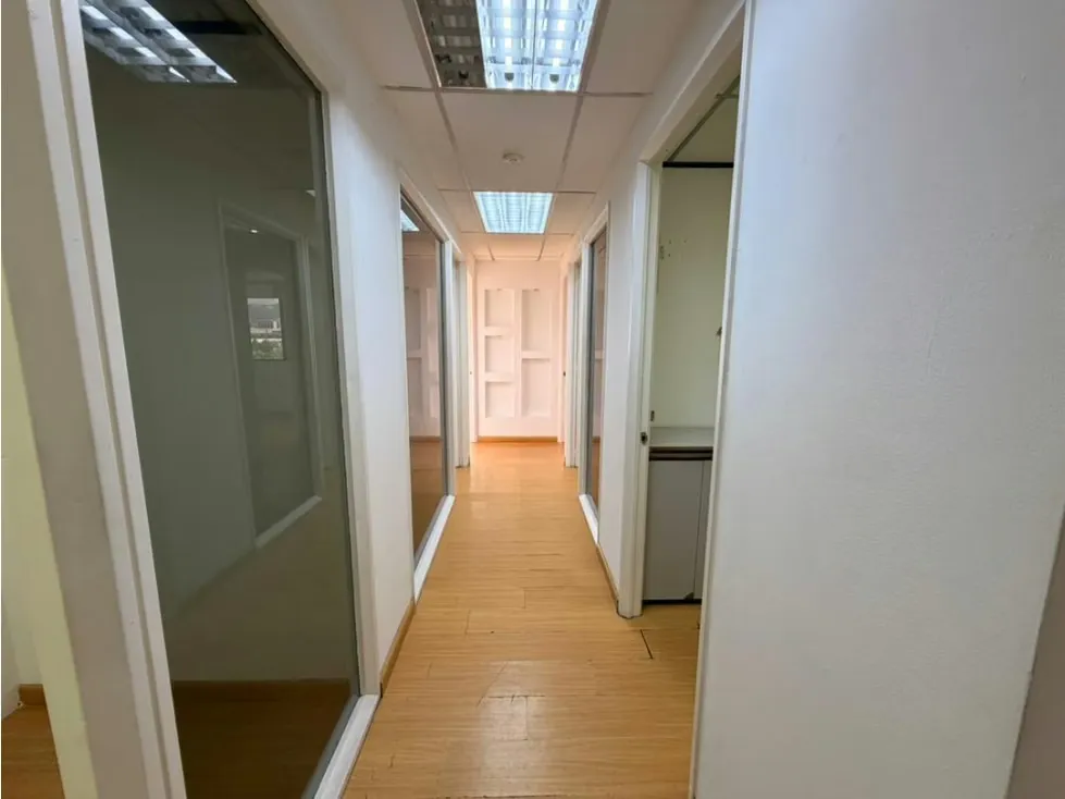 Se alquila Oficina 92m² 1b Los Cortijos - 18