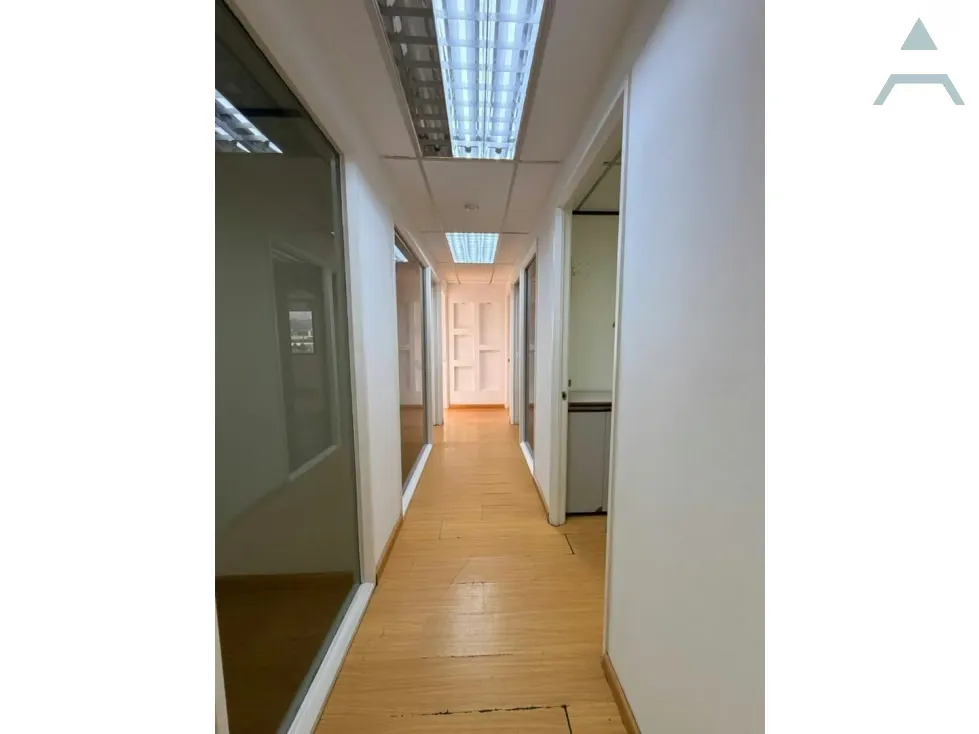 Se alquila Oficina 92m² 1b Los Cortijos - 19
