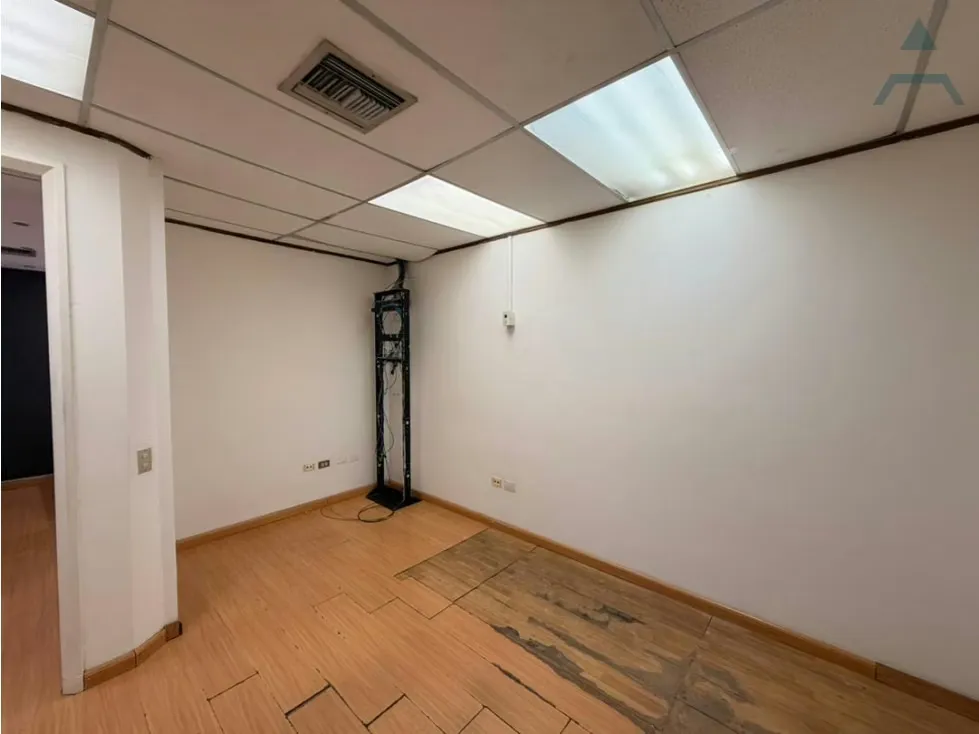 Se alquila Oficina 92m² 1b Los Cortijos - 21