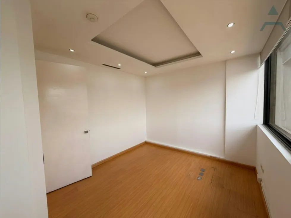 Se alquila Oficina 92m² 1b Los Cortijos - 7
