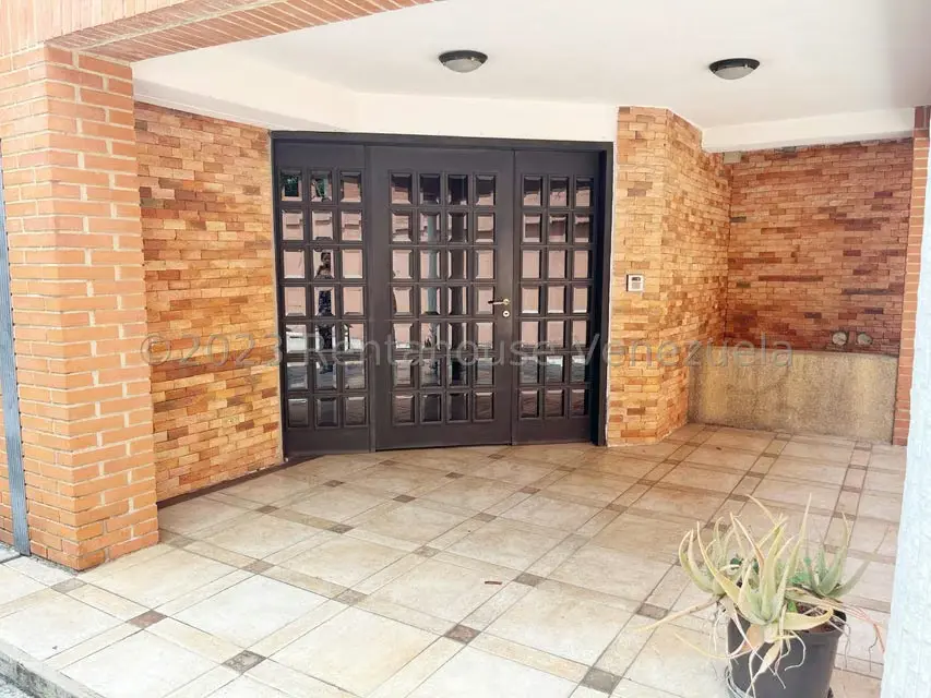 Edificio en Venta en La Trinidad, Distrito Metropolitano - 2