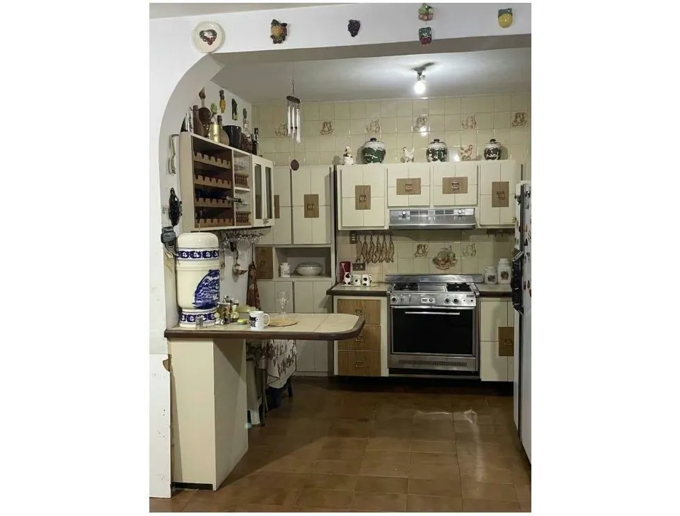 Vendo casa 157m2 Calle Anzoategui, Guatire 8012 - 4