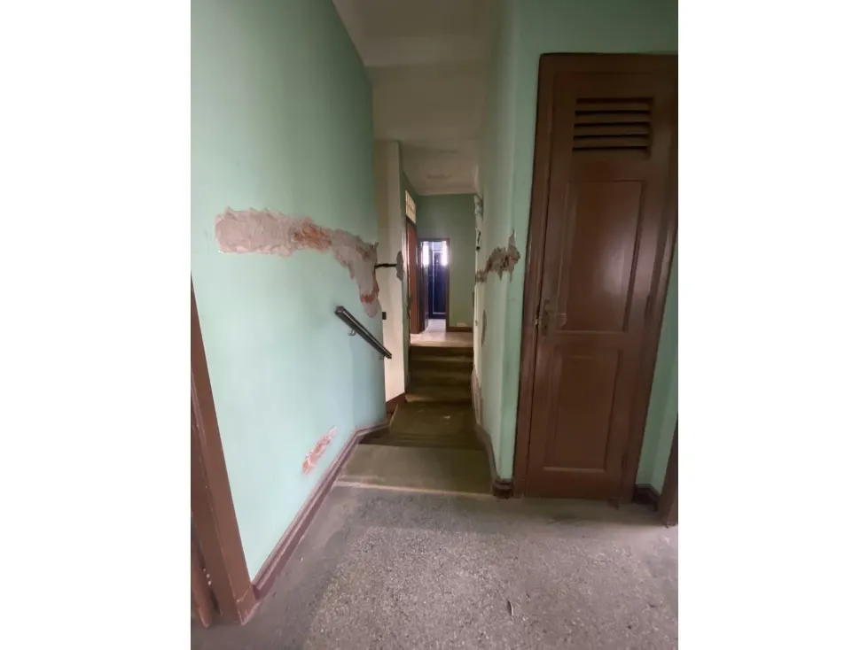 CASA EN VENTA DE 550M2 - URB. ALTAMIRA - 2