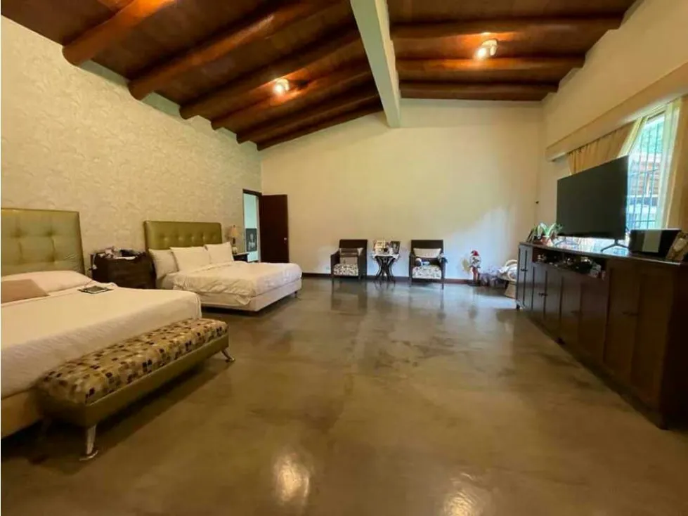 Vendo casa 900m2 Cerro Verde 8133 - 11