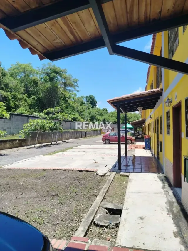 PARQUE RESIDENCIAL LAS LOMAS DE HIGUEROTE - 11